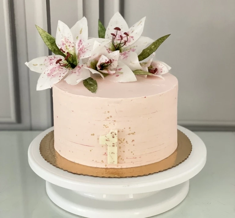 Tort z kwiatami